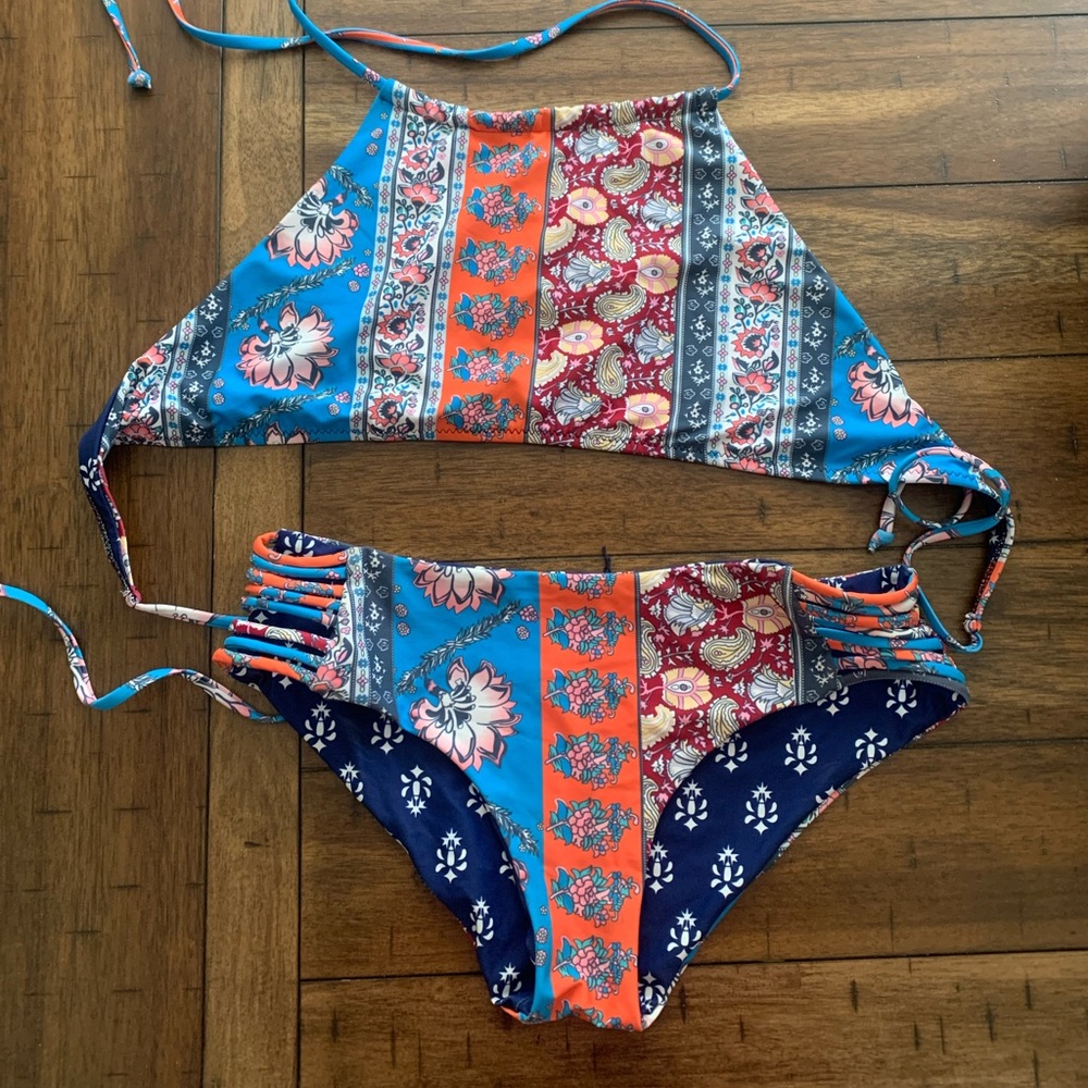 patterned bikini set